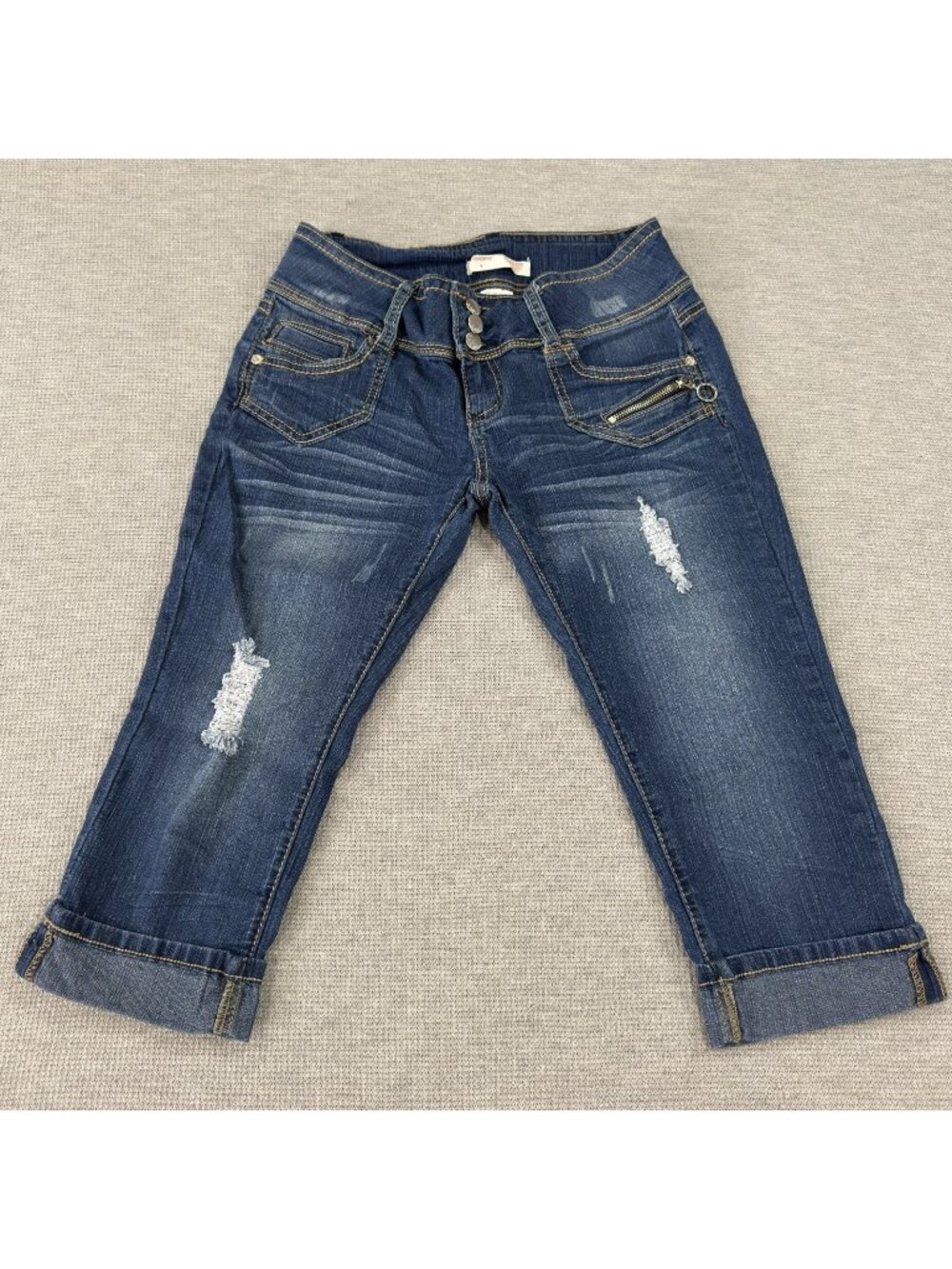 No Boundaries Capri Jeans Womens 9 Blue Denim Distressed Cuffed Low Rise Stretch